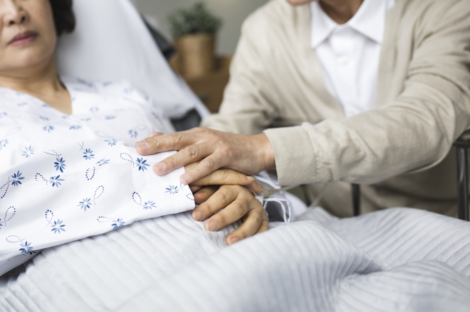 시아버지 치매 숨기고 결혼했는데 간병까지 며느리 몫이래