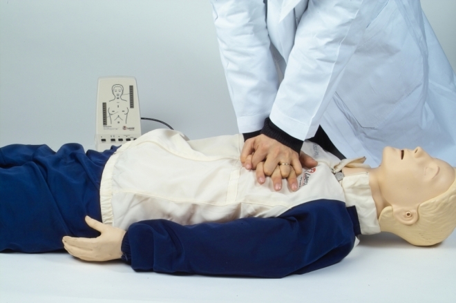 쓰러진 사람 돕다 성추행범 될까 봐 걱정? 법적 보호 받으니 걱정 마!