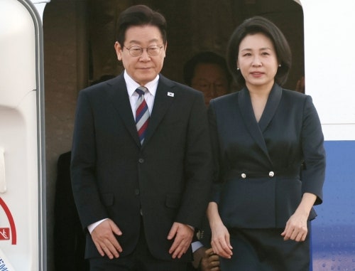 <b>김혜경 여사</b>, UAE 현대미술전 개막식 참석