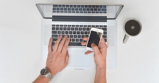 스마트폰과 노트북