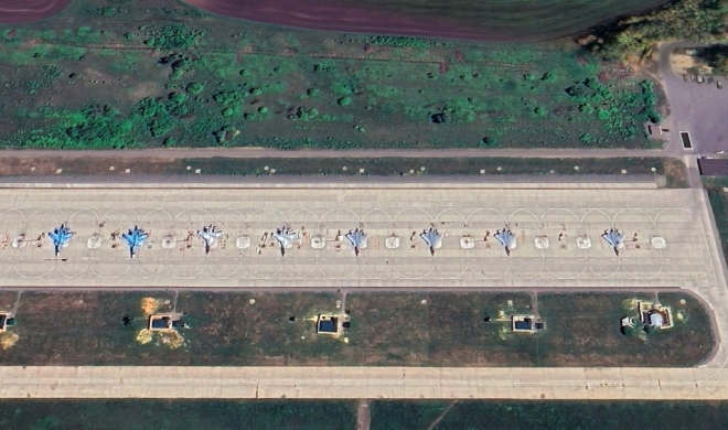 지난 5월 위성으로 촬영한 리페츠크 비행장에 있는 러시아 전투기 모습.출처=구글어스