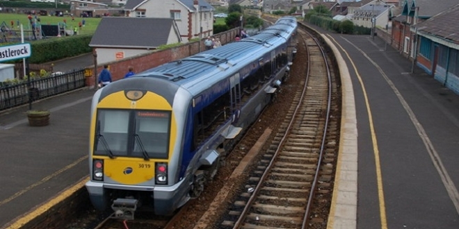 영국 철도는 민영화로 인해 잦은 안전사고 발생,높은 운영 비용,요금 인상,서비스 질 저하 등 고질적 문제에 시달리고 있다.대표적인 민영화 실패 사례로 거론된다.AP 제공