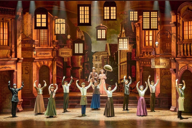 뮤지컬‘레드북’의 무대 모습.HD아트센터 제공