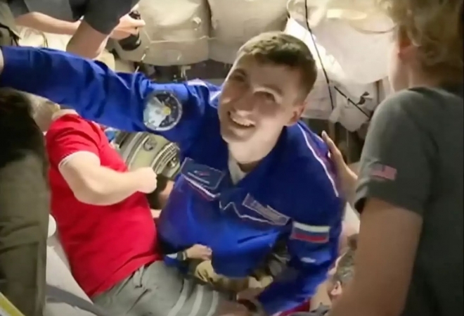 국제우주정거장(ISS)에서 임무를 수행하는 러시아 우주인 알렉세이 주브리츠키.영상 캡처