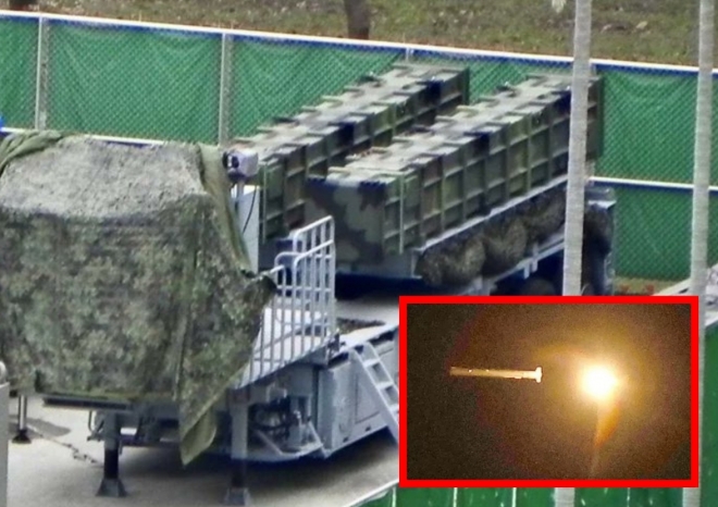 2021년 공개된 대만 장거리 지대지 순항미사일 슝펑-2E의 모습.사진 속 작은 상자는 2023년 공개된 발사 훈련 당시 모습