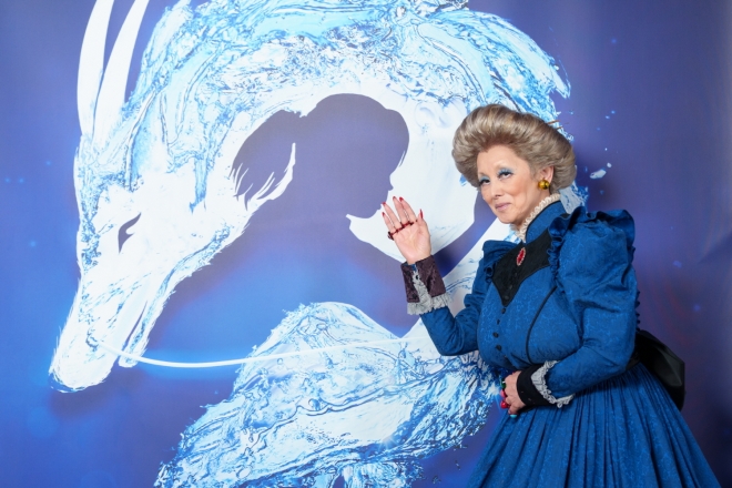 미야자키 하야오의 애니메이션‘센과 치히로의 행방불명’에서 유바바 목소리를 연기한 나쓰키 마리는 뮤지컬에서도 같은 역할을 열연한다.CJ ENM 제공