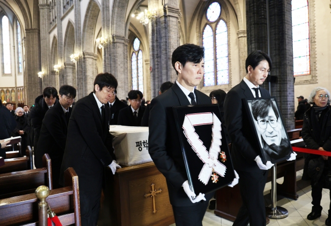 서울 명동대성당에서 열린 안성기 사도 요한의 장례 미사 모습.천주교 서울대교구 제공.