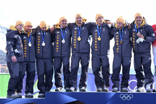 봅슬레이 남자 4인승에서 금메달과 은메달을 각각 가져간 독일 대표팀. 코르티나담페초 로이터 연합뉴스