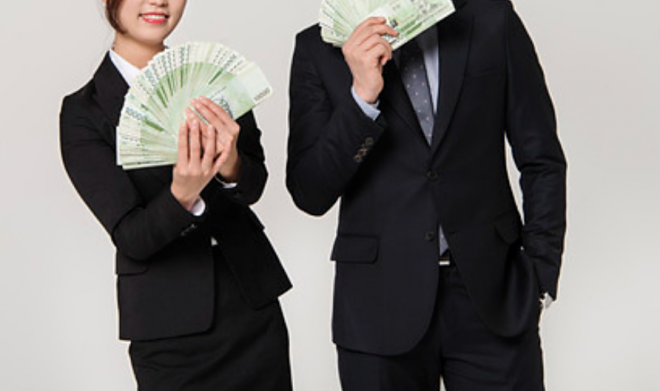 370억 현금 쌓아두고…“센 만큼 가져” 직원 7천명에 성과급 쏜 회사