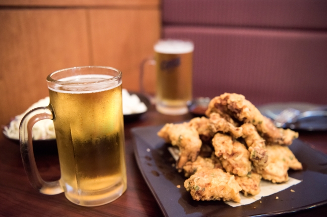 맥주와 치킨.치맥 자료사진.아이클릭아트