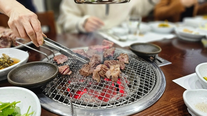 갑자기 고기가 먹고 싶은 날이 있다.고기가 미친듯이 먹고 싶다는 것은 몸 속에서 필수아미노산이 부족하다는 신호를 장과 뇌에서 인지했기 때문이라는 연구 결과를 한국 과학자들이 내놨다.픽사베이 제공