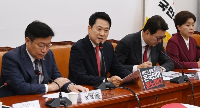 장동혁 “지지율 떨어지면 장동혁 책임, 올라가면 관계없나”…사퇴론 역공 돌입