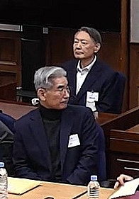 ‘노상원에 정보사 <b>명단누설</b>’ <b>김용현</b> 전 장관 징역 3년 선고…“계엄 ...