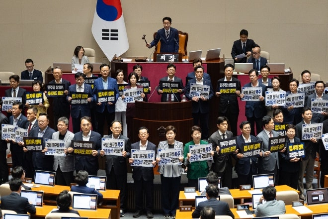 [속보] <b>법사위원장</b> 서영교…국회 10개 상임위·예결위원장 與주도 선출...
