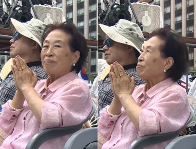 ‘민주당 유세’ 전원주, 전한길 집회 등장… 정청래 맞잡았던 손 모아 모스탄 연설 경청 [포착]