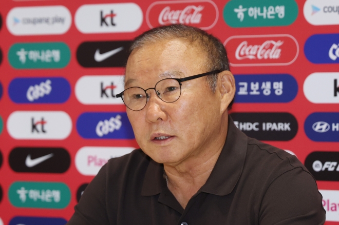 박항서도 축구협회 떠났다…조별리그 탈락 후 부회장직 내려놔