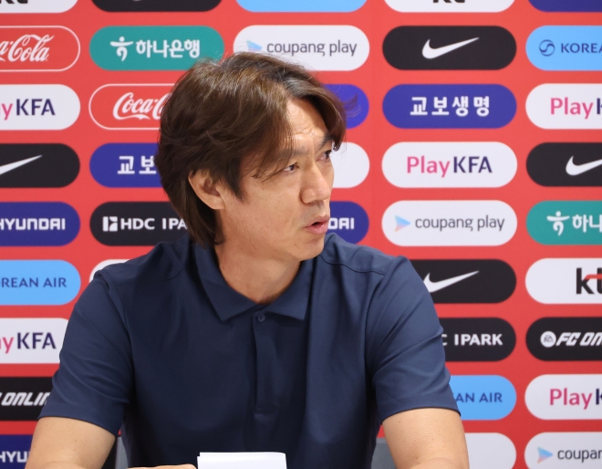 미국 떠난 홍명보 “청문회 나가겠다”…이번엔 응답할까