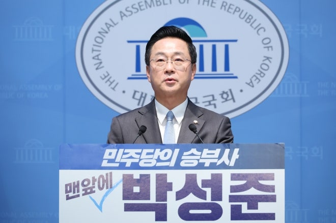 ‘친명’ <b>박성준</b>, <b>최고위원 출마</b>…“맨앞에서 이재명 정부 지킬 사람은...
