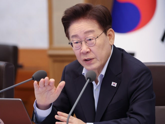 <b>이 대통령</b> “부동산 불로소득, 국민 통합 저해하는 가장 큰 주범”
