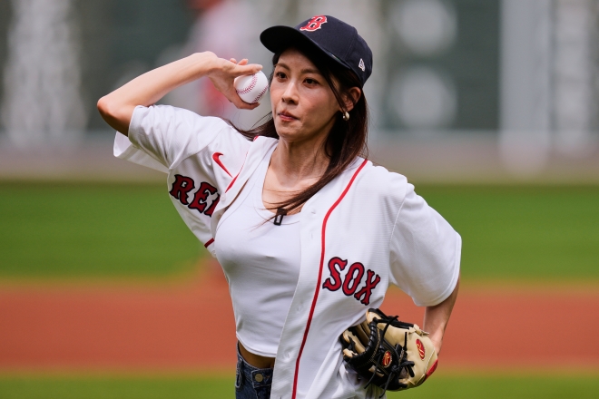 ‘<b>홈런</b> 가수’ 하지원 MLB 새 역사 썼다! 보스턴도 80년 만의 대기록