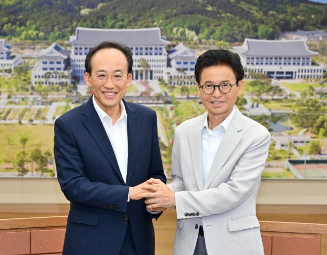 <b>추경호</b>·<b>이철우</b> 첫 공식<b>회동</b>…“TK 신공항·행정통합 힘 모은다”