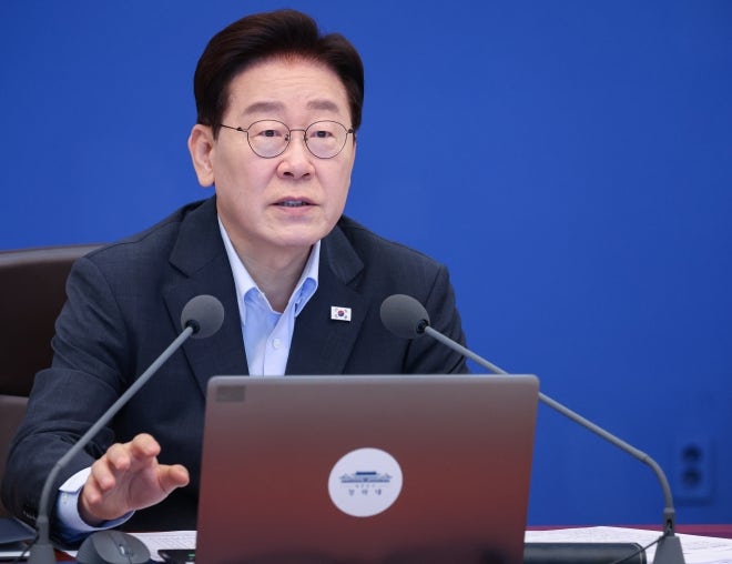 이 대통령 “<b>형소법</b>, 입법권 부정 상황이라 보기 어려워”…거부권 행사...