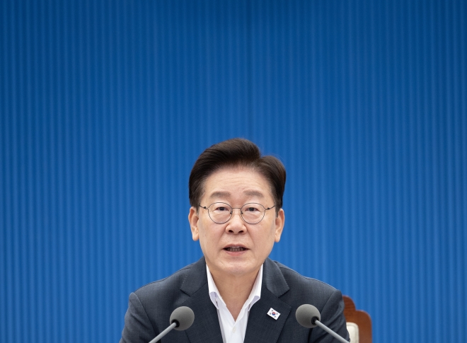 이재명 대통령이 21일 청와대에서 열린 국민주권정부 제1차 반부패정책협의회에서 발언하고 있다. 연합뉴스