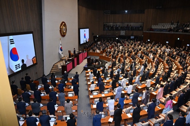 “정청래 세력 작업 들어온 듯”…김민석, ‘메시지 논란’ <b>강민구</b> 부단...