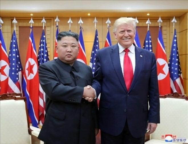 <b>트럼프</b> “<b>김정은</b>, 내 <b>친구</b>…상당한 규모의 핵능력 보유”
