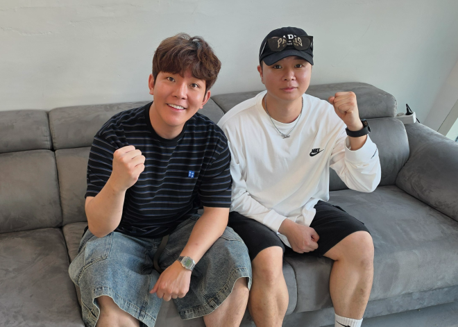유튜브 구독자 100만명을 보유한 하이픽션 스튜디오 대표이자 KBS 31기 공채 코미디언 방주호(왼쪽) 대표와 김다현 이사.이들은 지방소멸대응기금으로 대구 남구와 계명대가 지원하는 청년 창업에 참여하기 위해 본사 