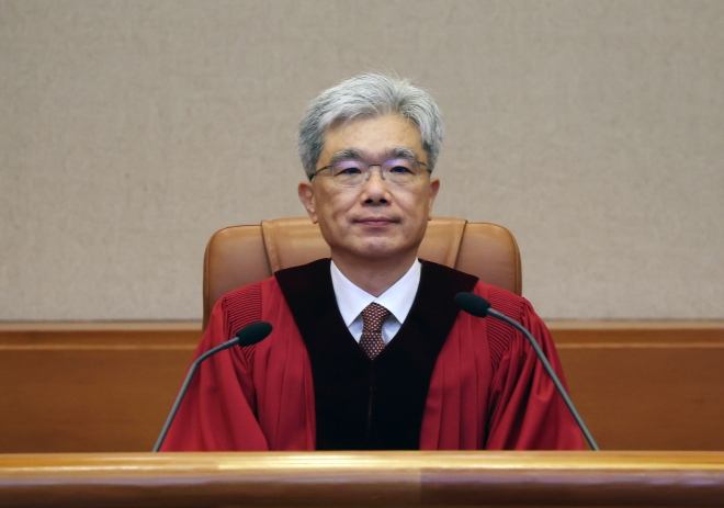 김상환 헌법재판소장이 23일 서울 종로구 헌법재판소 심판정에서 열린 ‘조작기소 국정조사 계획서 강행처리’ 권한쟁의 사건 등의 선고를 위해 착석해 있다. 2026.7.23 연합뉴스