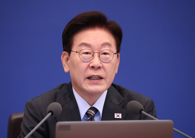 李<b>대통령</b> “<b>의무공개매수제</b>, 주주 보호·M＆A 활성화 균형점은…의견 구...