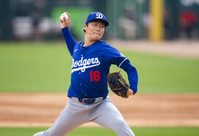 MLB <b>투수</b> 최고액 <b>야마모토</b>, 두 번째 등판서 3이닝 5실점