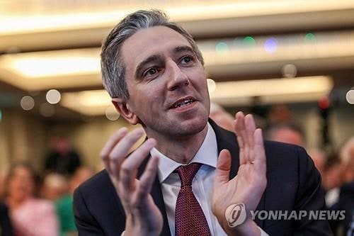 <b>아일랜드</b> 집권당 대표에 37세 해리스…최연소 <b>총리</b> 탄생하나