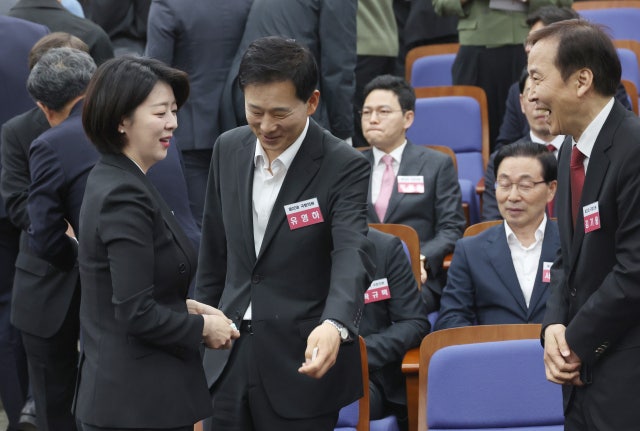 ‘친윤’ <b>배현진</b>도 “<b>이철규</b> 불출마해야”…<b>원내대표</b> 선거 9일로 긴급 변경