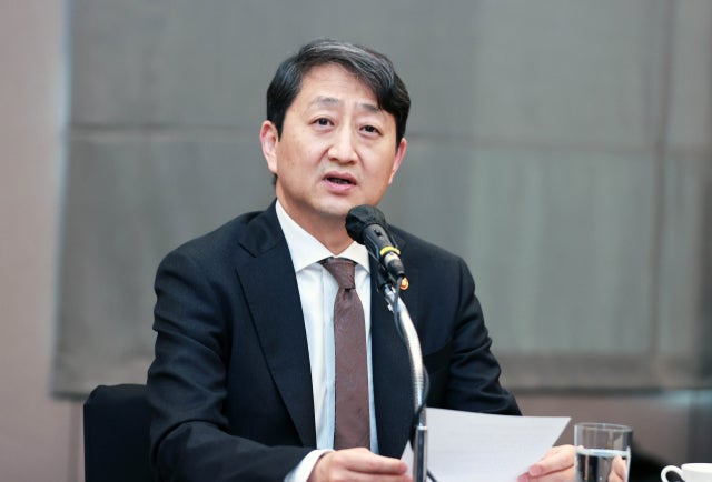 안덕근 산업<b>장관</b> "전기·가스요금 정상화 적절 시점 찾고 있어"