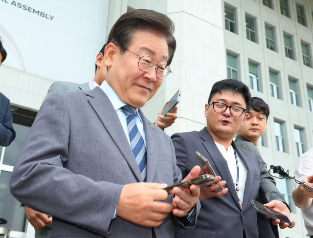 <b>이재명</b> 대표직 사퇴…민주당 '또대명' 전대 스타트