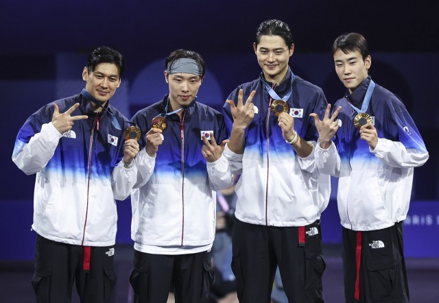 '도경동 투입 적중' <b>펜싱</b> 남자 사브르 금메달…올림픽 단체전 3연패