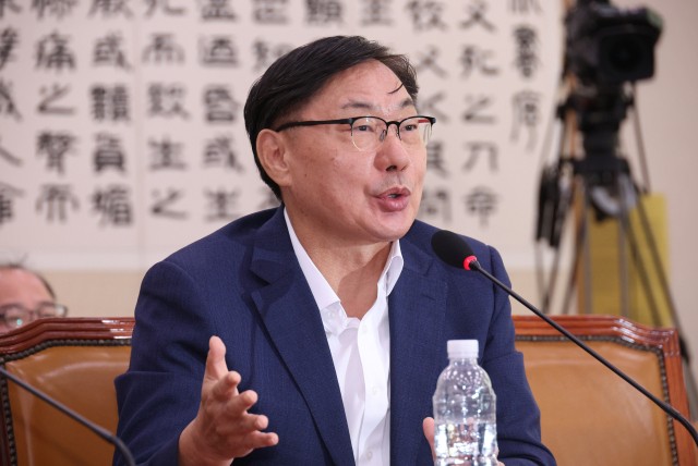이화영 “검찰의 지속적 회유 압박 있었다”…법사위 <b>검사탄핵 청문회</b>