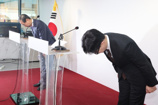 <b>한동훈</b> "총리가 직접 <b>국정</b> 운영…당은 적극적 협조"