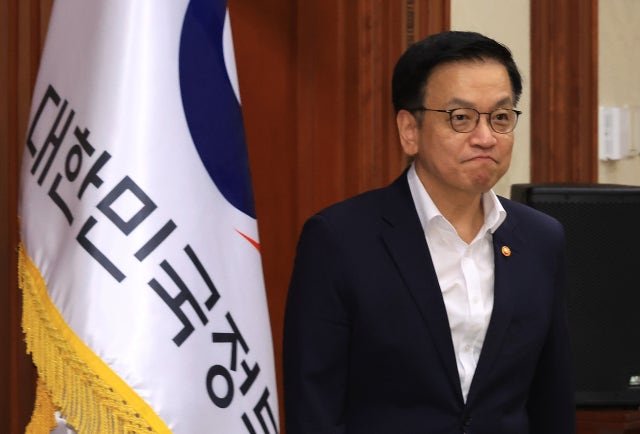 경찰, 한덕수·이상민 이어 <b>최상목 소환조사</b>…'내란 혐의' 피의자