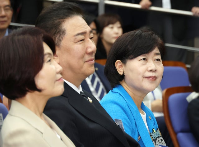 민주당 신임 <b>원내대표</b>에 3선 <b>김병기</b> 선출