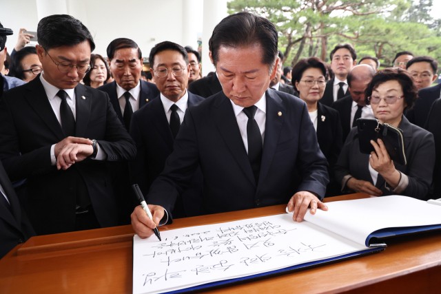 여 대표 출마 정청래 '해수부 이전' 부각?