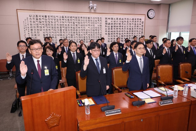 손현보 목사 구속·<b>검찰</b> 보완<b>수사권</b> 언급… 부산 법원·<b>검찰</b> 대상 국정...