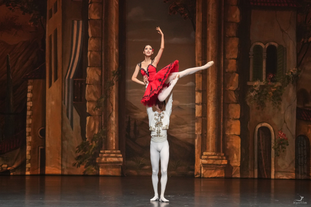 ‘부산경남발레축제’에 참가하는 부산예고의 발레 '돈키호테' 공연 모습. 부산경남발레협회 제공