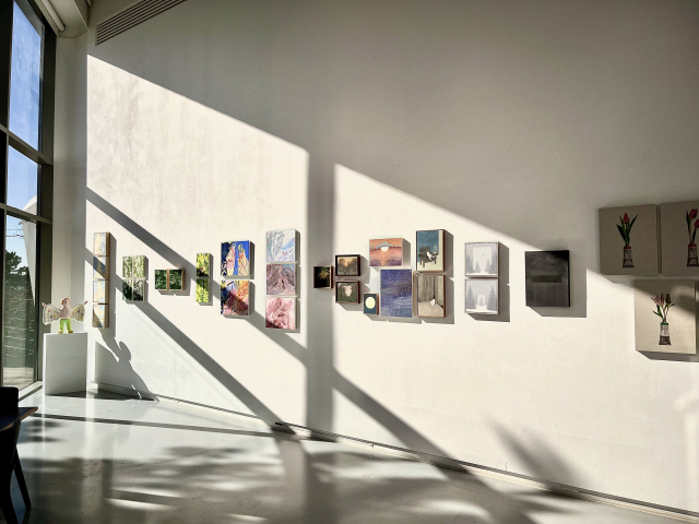 카린 갤러리의 2026년 첫 기획전 ‘아트 위 러브’(ART WE LOVE) 전시 설치 모습. 카린 제공