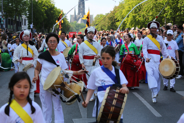 파독간호사무용단 공연 모습. 국립부산국악원 제공