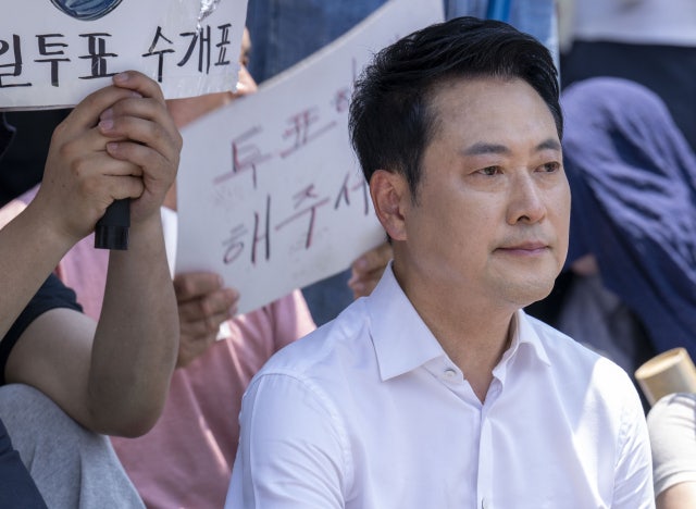 국힘 중재로 체육단체들, '개표소' 경기장 곧 진입…봉쇄시위 11일만