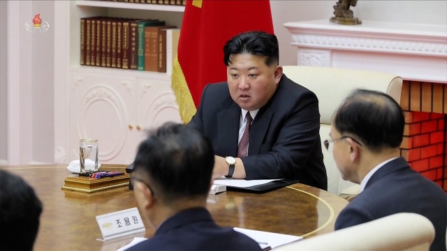 “한국은 가장 적대적 국가”… ‘핵무력 강화’ 강조한 김정은