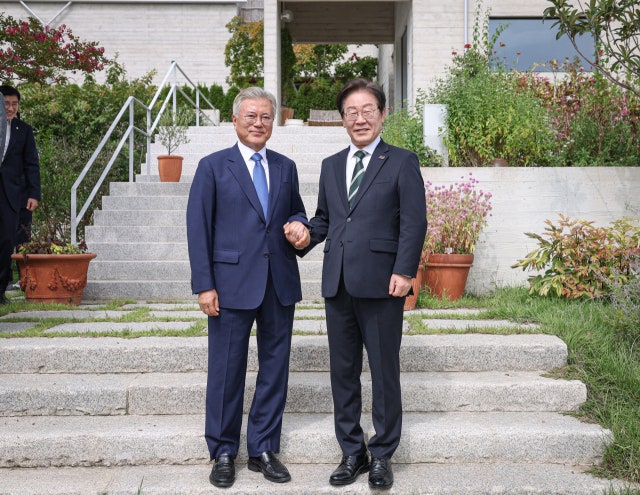 [속보] 이 대통령, 문 전 대통령과 7월 1일 청와대서 오찬
